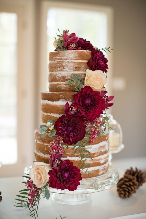 Cake burgundy flowers